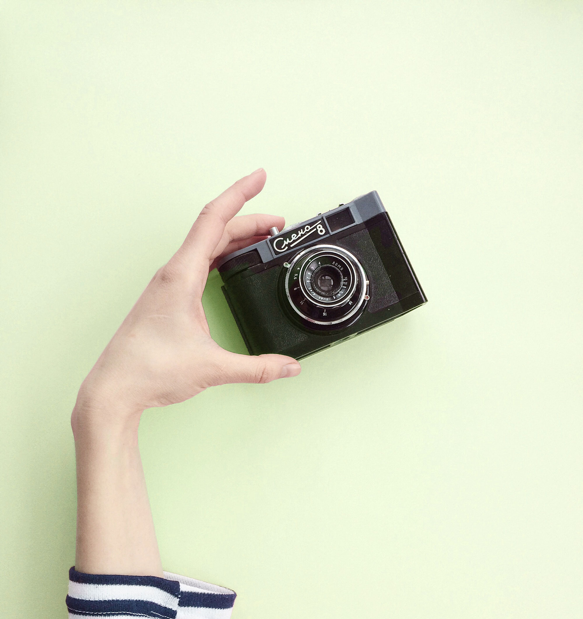 Photo of a vintage camera.